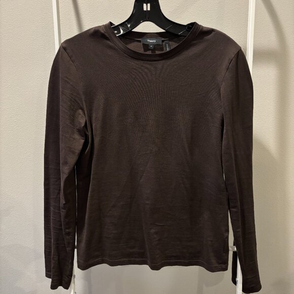 Theory Long-Sleeve Tee in Organic Cotton (Cacao) - Picture 3 of 5